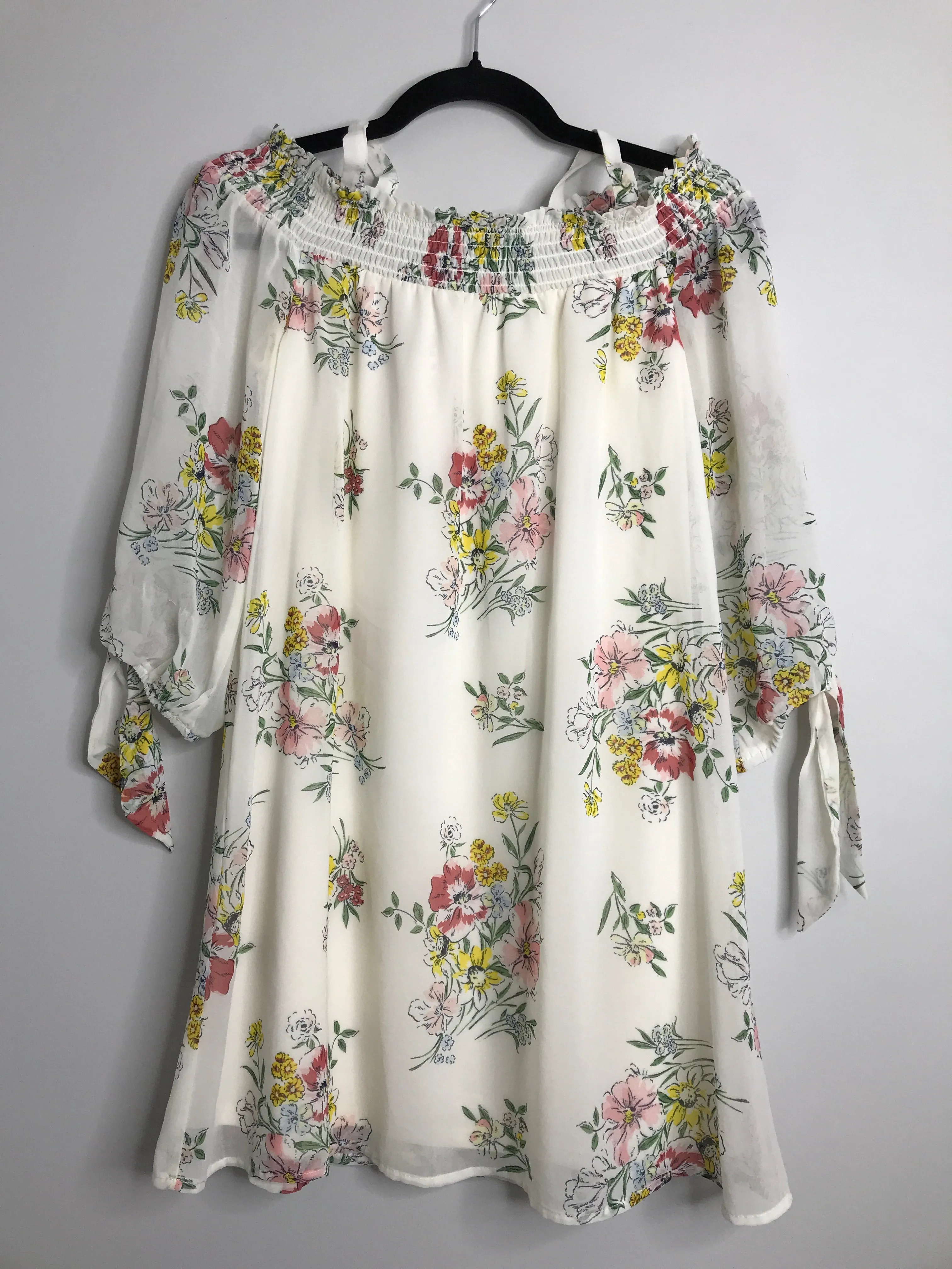 Womens Size Sm Misses White As U Wish Dress