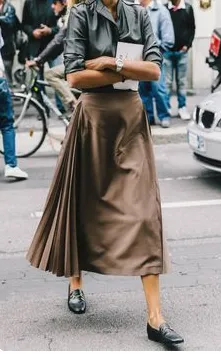 Yves St. Laurent velvet pleated skirt Size 8UK